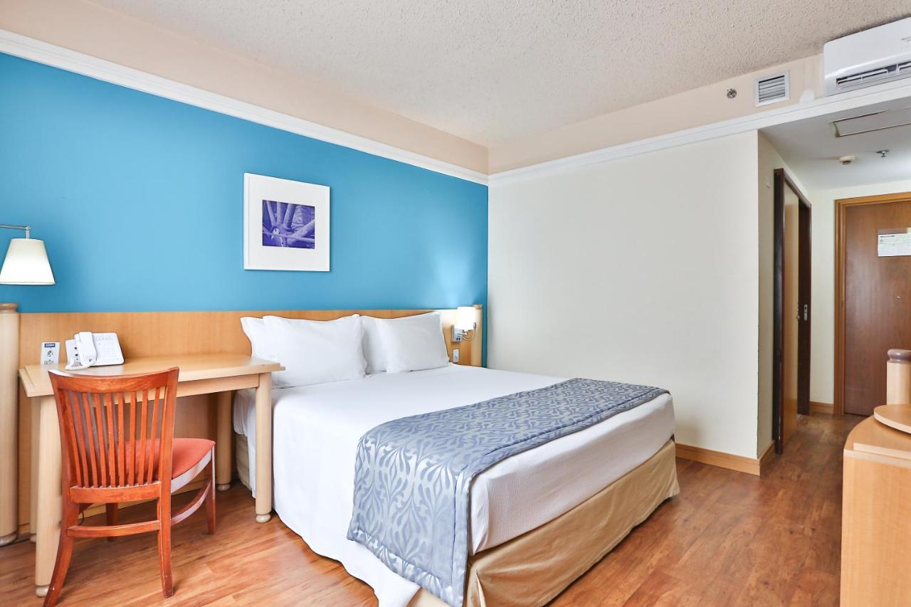 Quarto Superior com cama Queen Size Acessível para hospedes com mobilidade reduzida