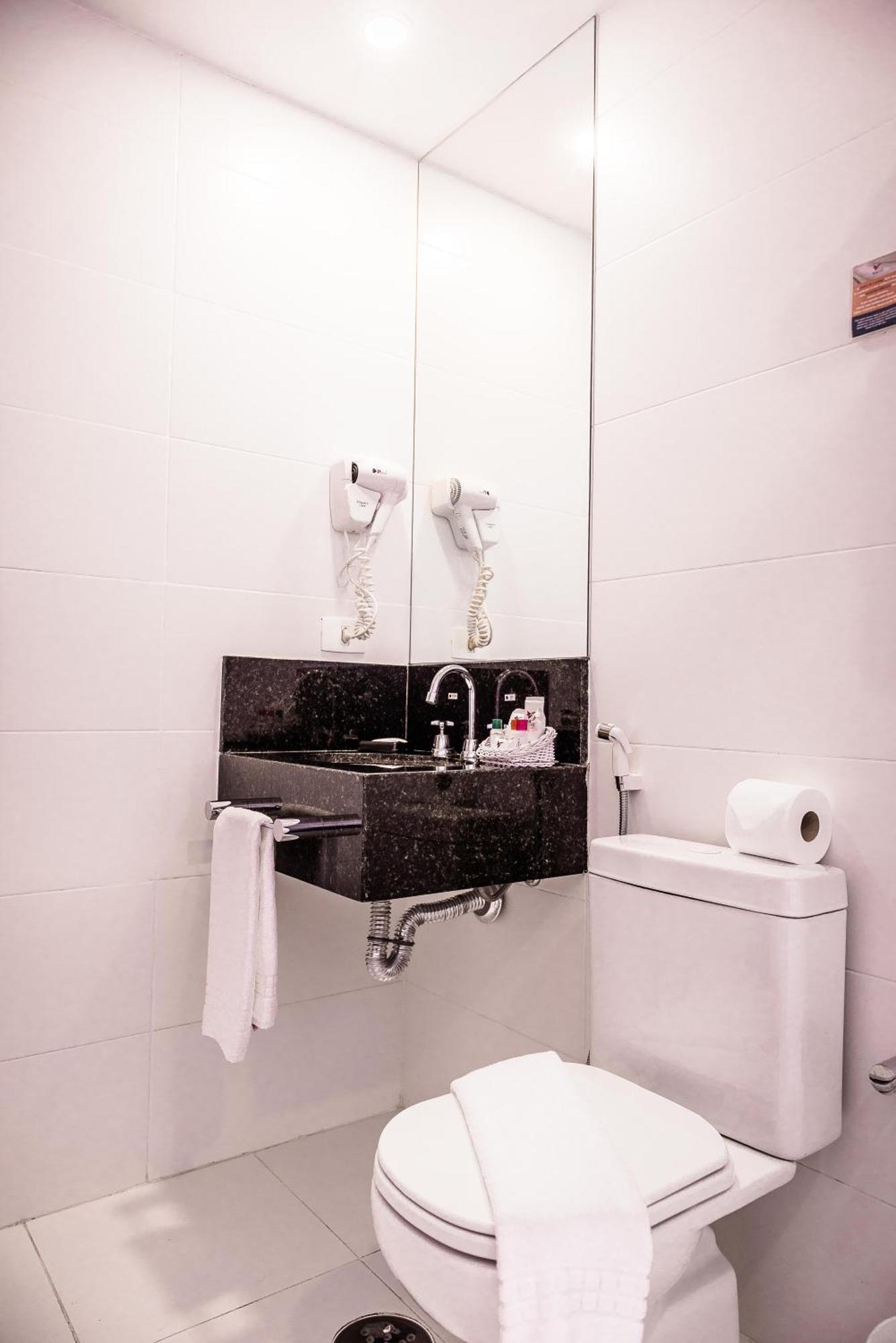 Standard Queen Room,1672566131:JPEG