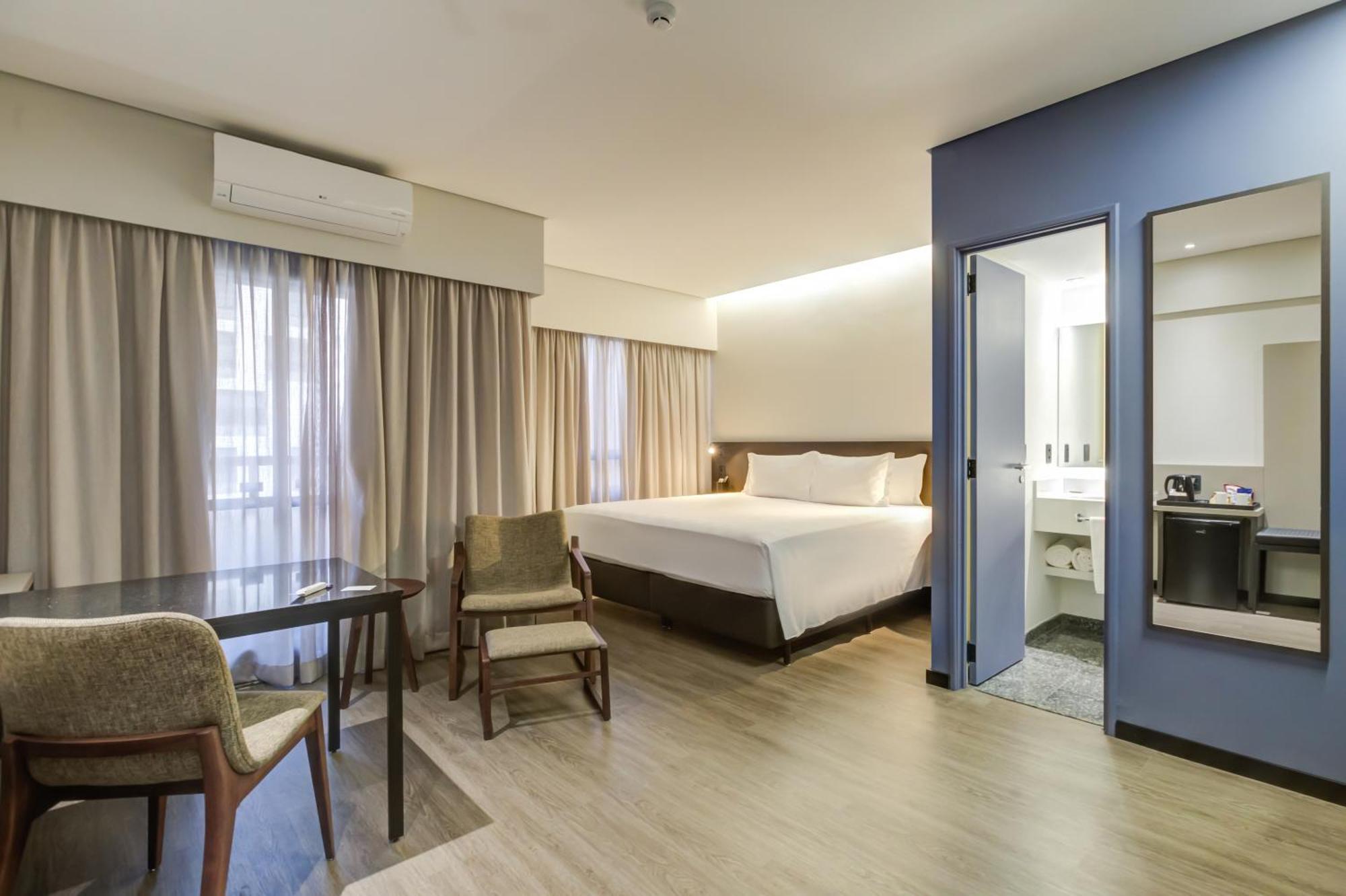 Premier Room King Size Bed