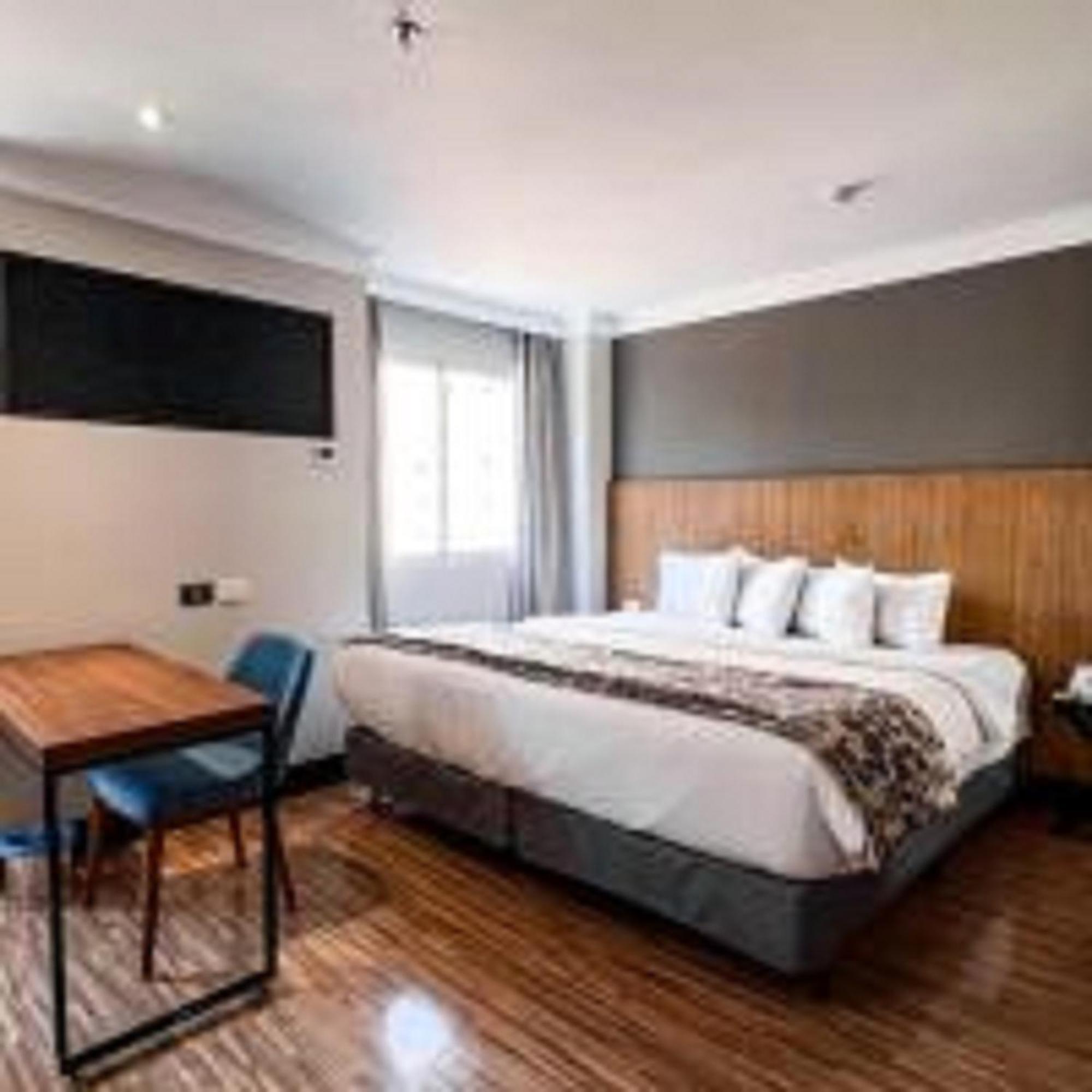 King Room,1698899165:JPEG