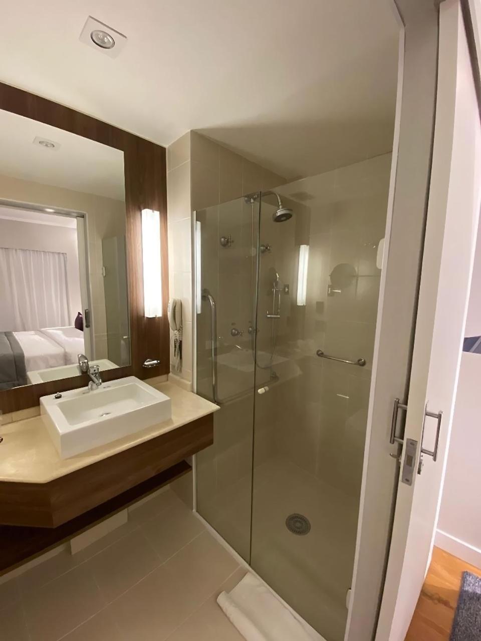 Class Queen Room,1636744509:JPEG