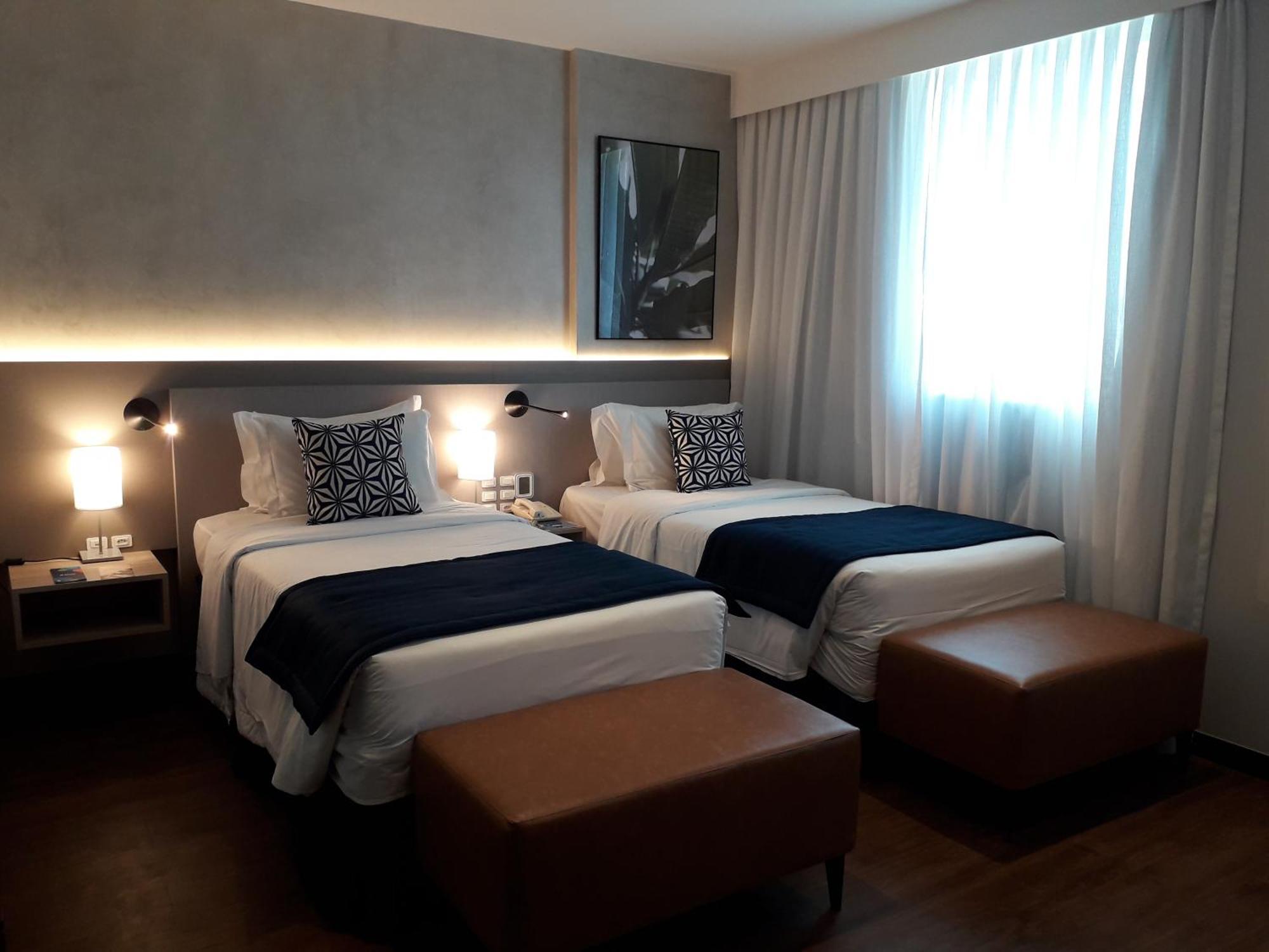 Quarto Premier com 2 Camas de Solteiro
